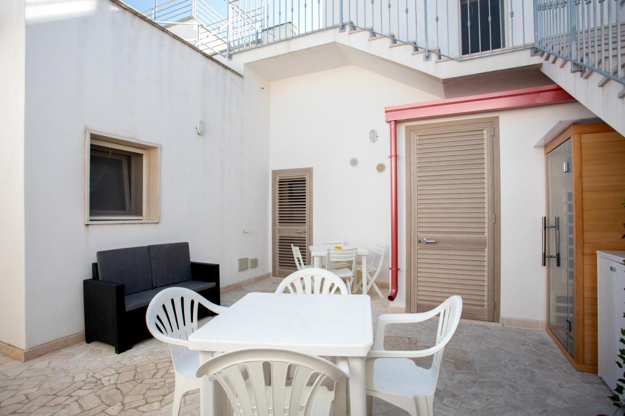 Bed&Dreams In Salento Bilocale Con Vasca Idromassaggio Villa Guagnano Exterior photo
